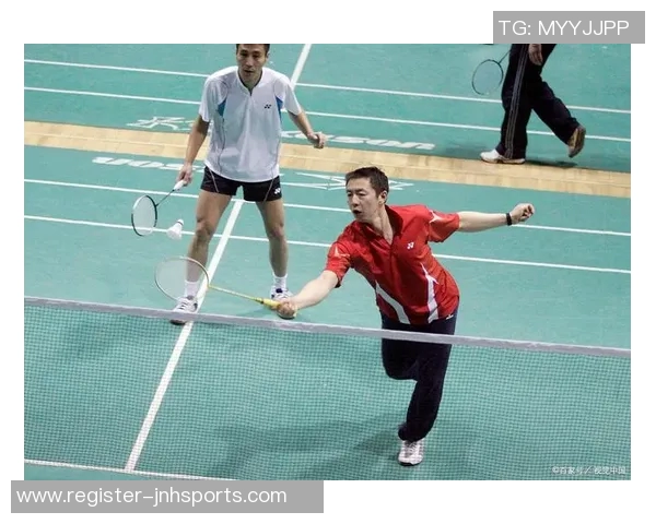 运动最新数据探秘羽毛球女神黄芳的成功秘诀与奋斗历程 运动最新数据探秘羽毛球女神黄芳的成功秘诀与奋斗历程